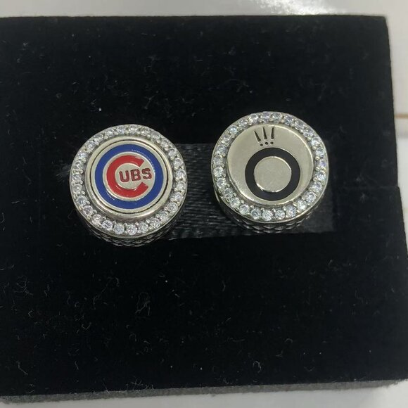 ✨🔥Pandora Chicago Cubs Logo MLB Round Charm - Picture 1 of 1